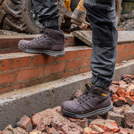 DEWALT / Pasco Leather Mens Safety Boot, Brown